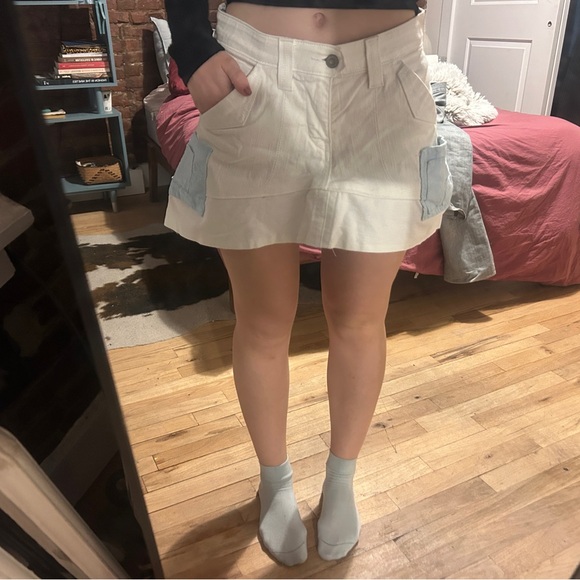Levi's Cream and Blue Mini Skirt - Picture 4 of 4